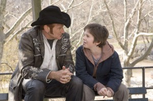 still-of-robin-williams-and-freddie-highmore-in-august-rush-(2007)-large-picture